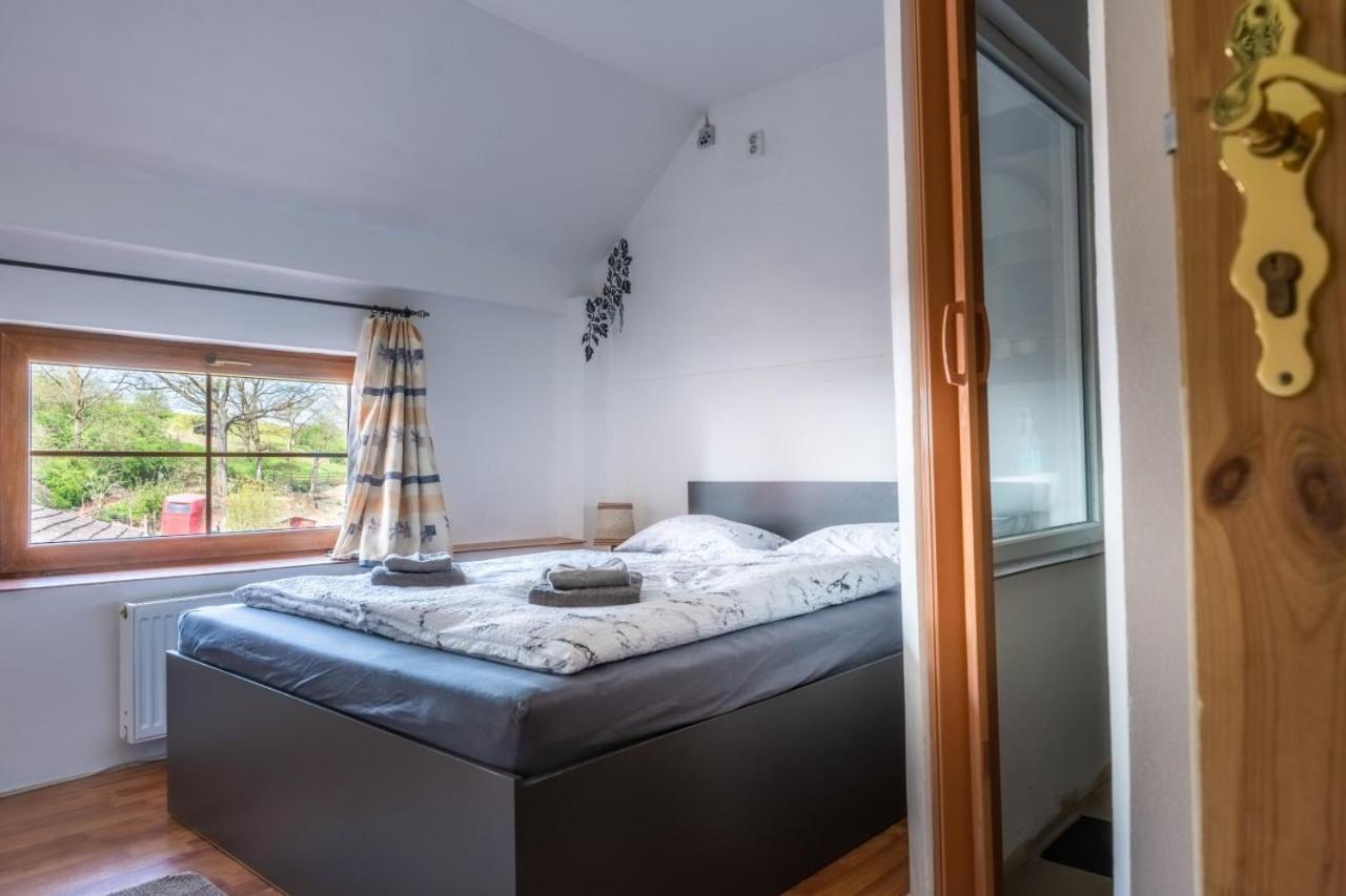 Ranc Cerveny Mlyn Villa Lisov  Luaran gambar