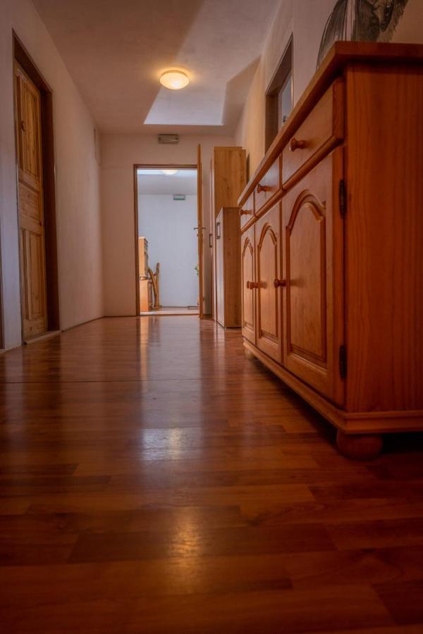Ranc Cerveny Mlyn Villa Lisov  Luaran gambar