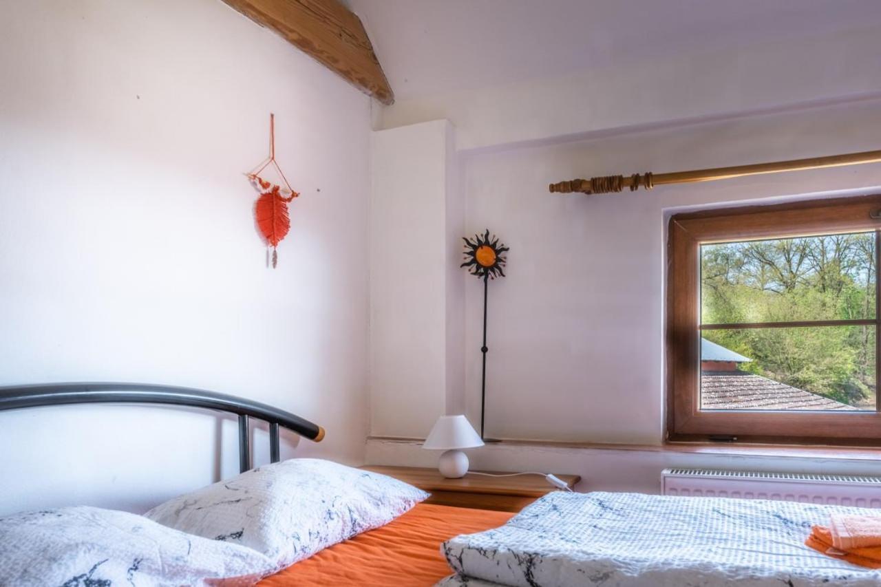 Ranc Cerveny Mlyn Villa Lisov  Luaran gambar